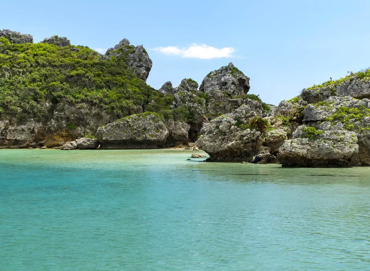 hamahiga island coast