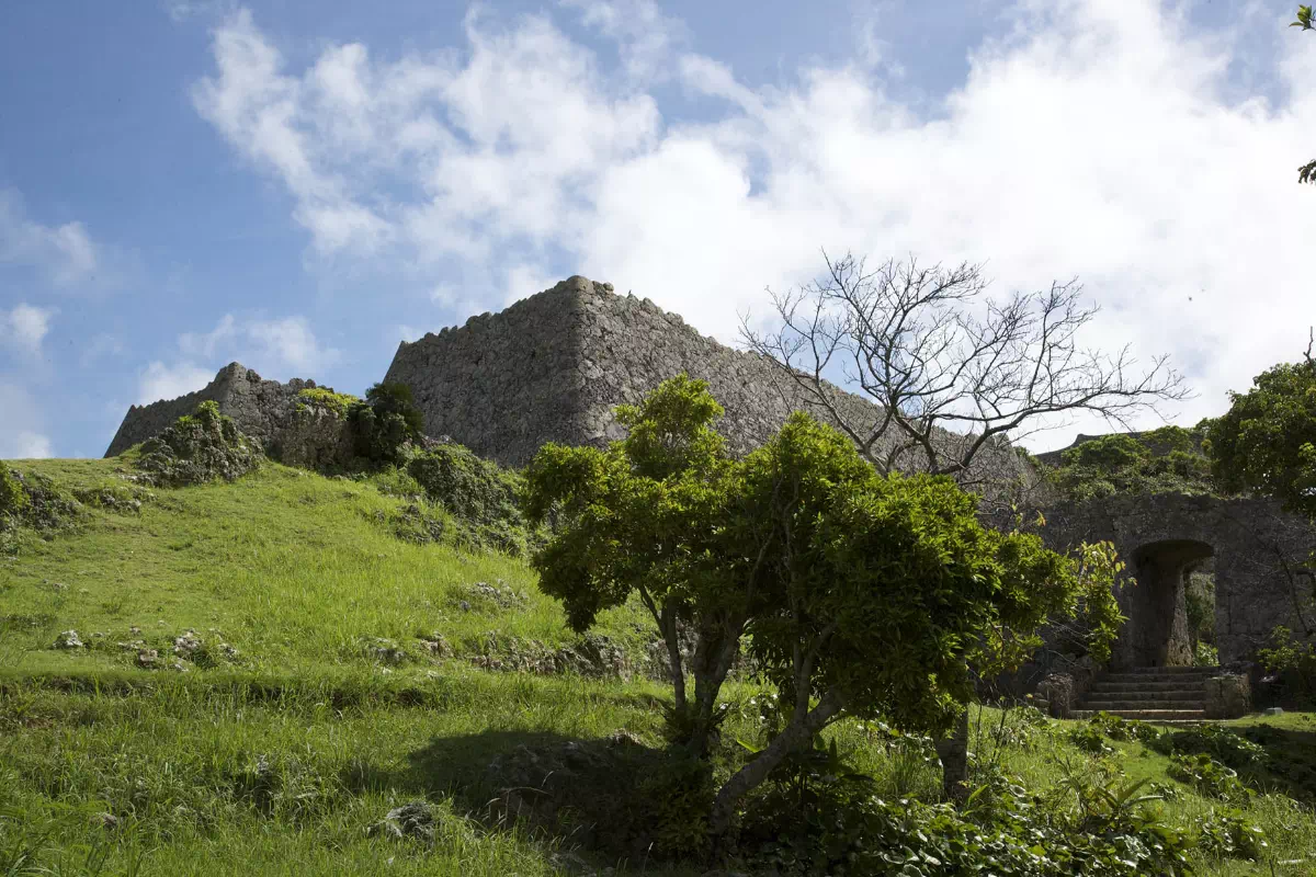 nakagusuku castle ruins structure